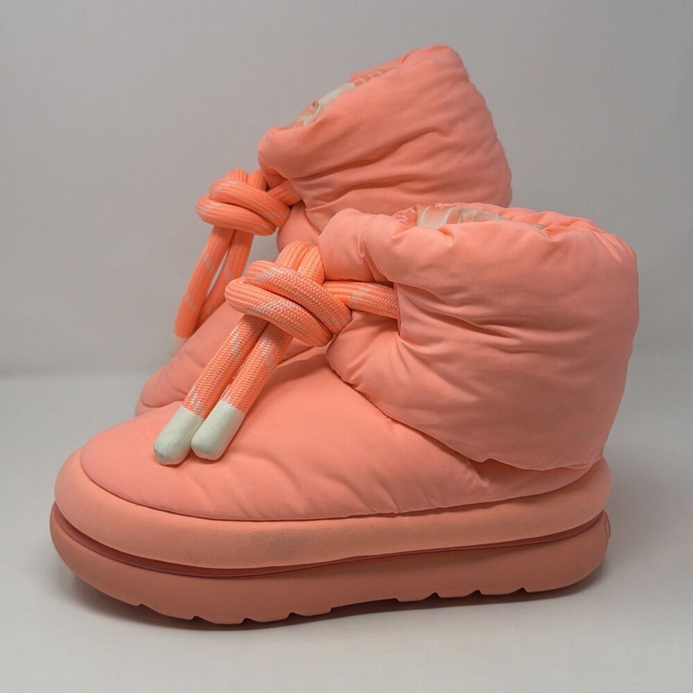 WINTER UGG Classic Maxi Short Puffer Boots Women’s Size 7 Neon Coral Insulated